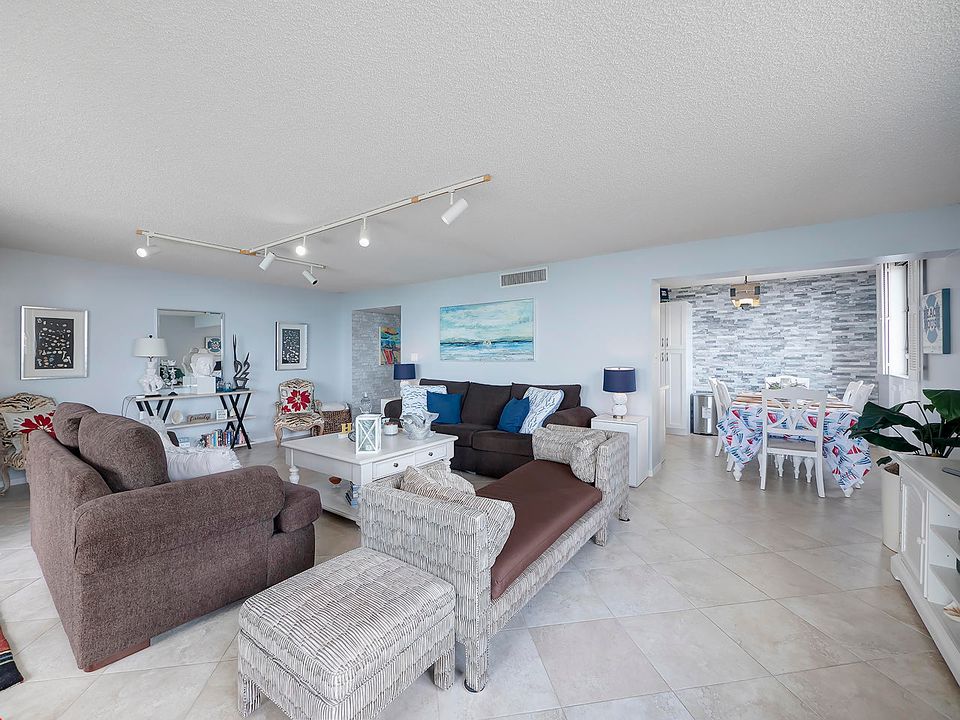 Под контрактом: $4,500 (2 спален, 2 ванн, 1586 Квадратных фут)