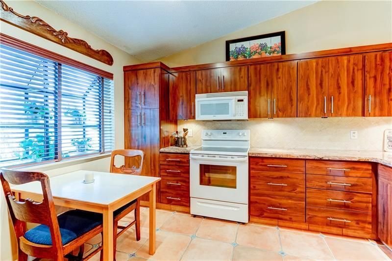 En Venta: $345,000 (2 camas, 2 baños, 1484 Pies cuadrados)