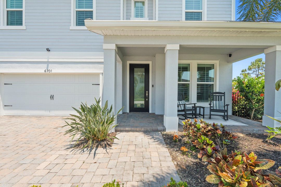 En Venta: $1,139,000 (4 camas, 3 baños, 3291 Pies cuadrados)