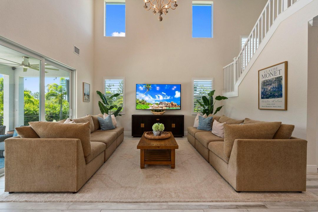 En Venta: $1,139,000 (4 camas, 3 baños, 3291 Pies cuadrados)