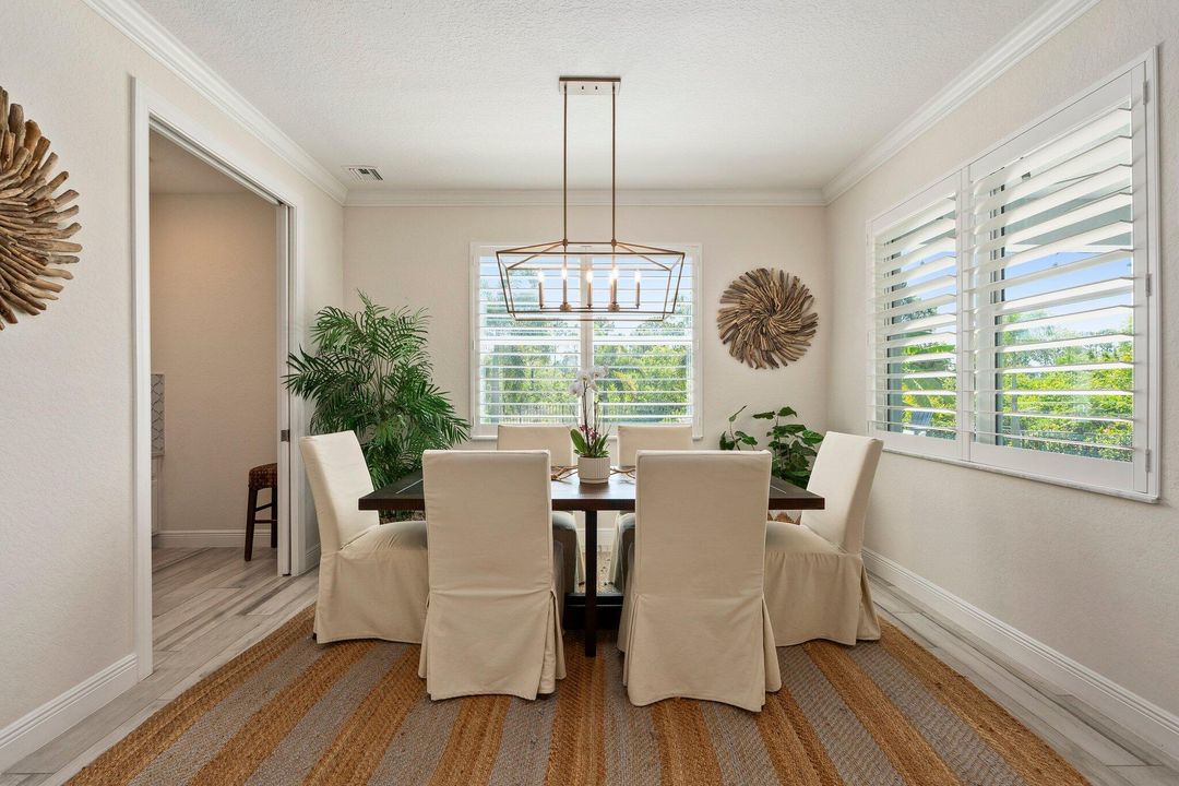 En Venta: $1,139,000 (4 camas, 3 baños, 3291 Pies cuadrados)