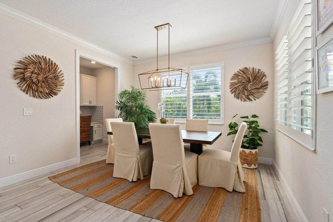 En Venta: $1,139,000 (4 camas, 3 baños, 3291 Pies cuadrados)