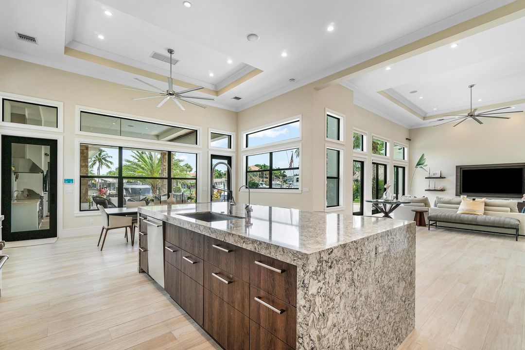 En Venta: $5,750,000 (4 camas, 4 baños, 3663 Pies cuadrados)