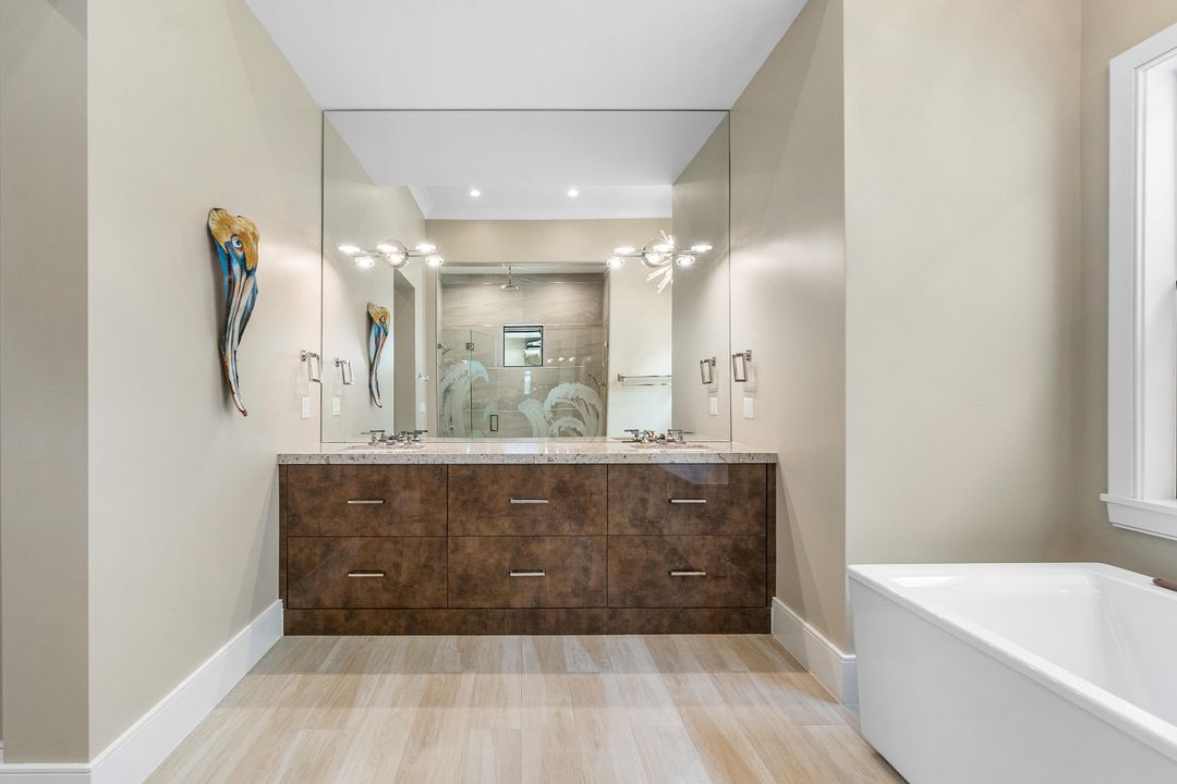 En Venta: $5,750,000 (4 camas, 4 baños, 3663 Pies cuadrados)