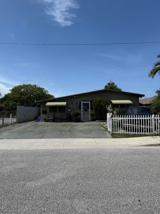 Activo con contrato: $295,500 (3 camas, 1 baños, 1140 Pies cuadrados)