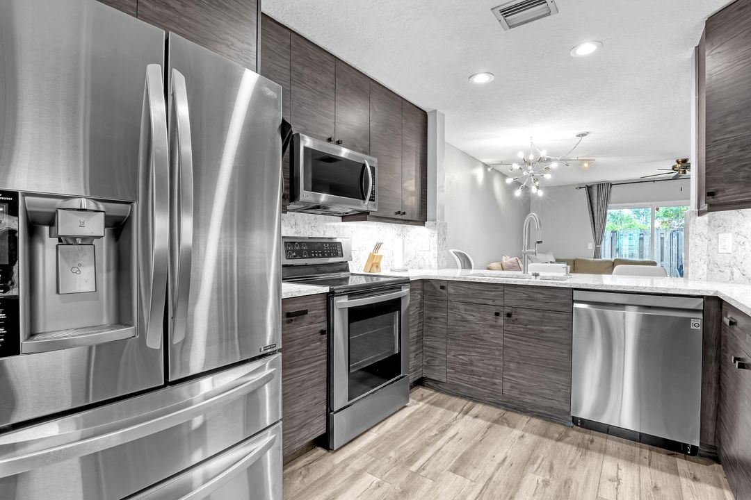 Activo con contrato: $315,000 (2 camas, 2 baños, 1206 Pies cuadrados)
