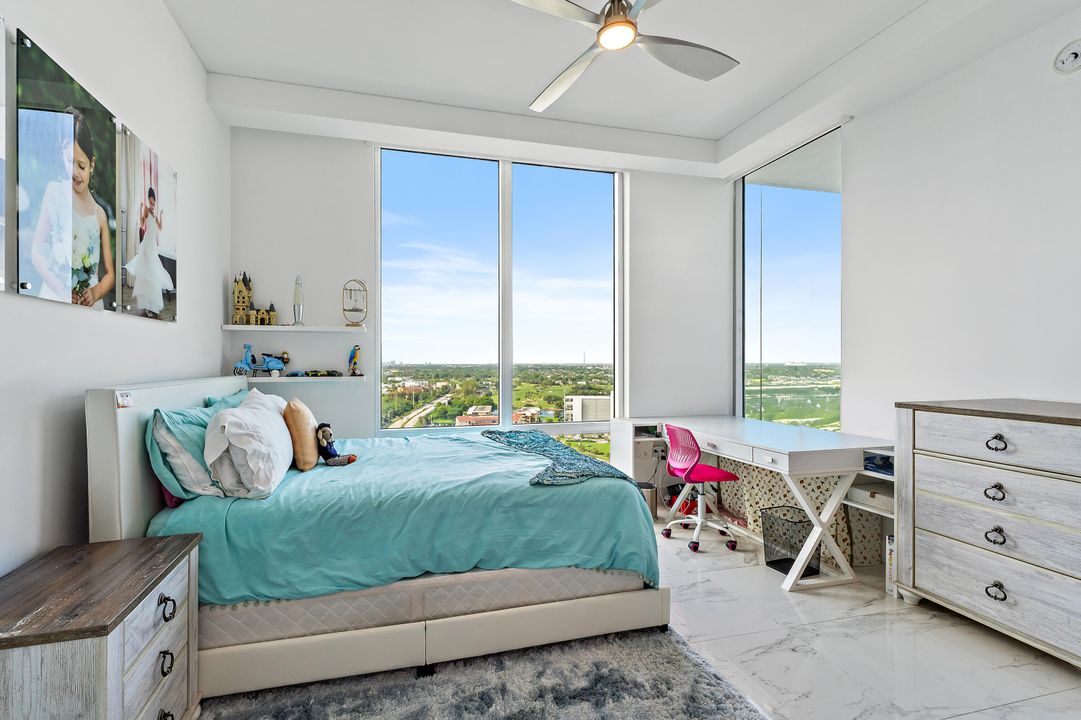 En Venta: $3,150,000 (4 camas, 4 baños, 3032 Pies cuadrados)