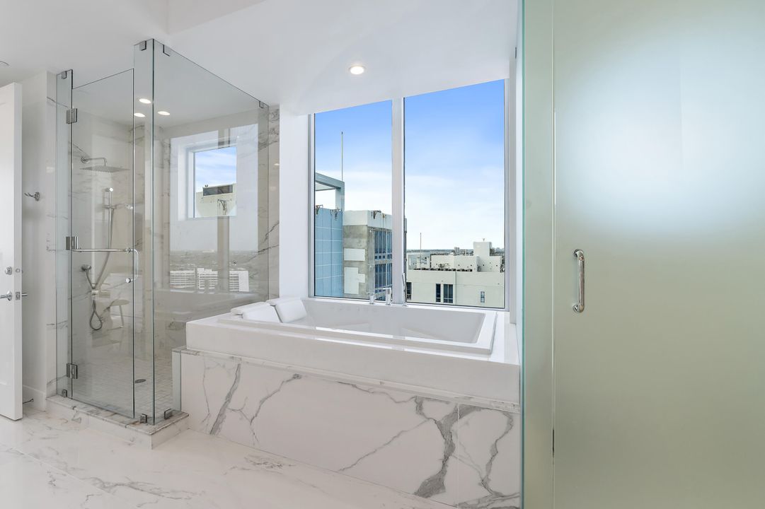 En Venta: $3,150,000 (4 camas, 4 baños, 3032 Pies cuadrados)