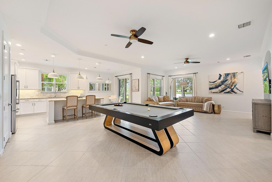 En Venta: $1,085,000 (2 camas, 2 baños, 2136 Pies cuadrados)