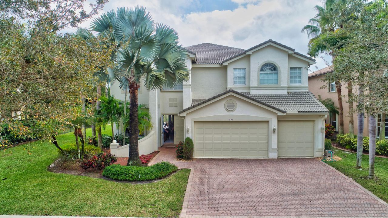 最近租的: $7,250 (5 贝兹, 4 浴室, 4047 平方英尺)