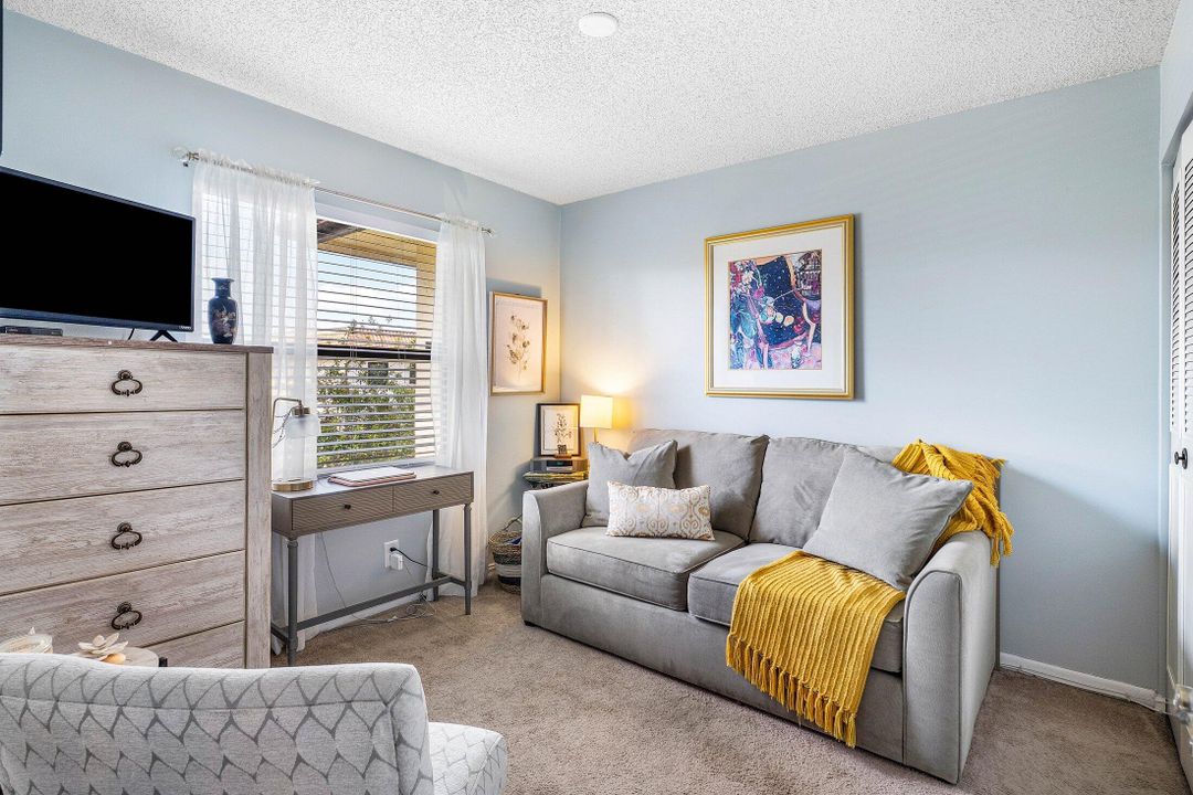 Под контрактом: $140,000 (2 спален, 2 ванн, 790 Квадратных фут)