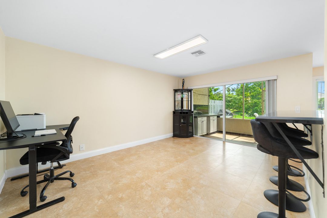 Activo con contrato: $624,900 (3 camas, 2 baños, 2036 Pies cuadrados)