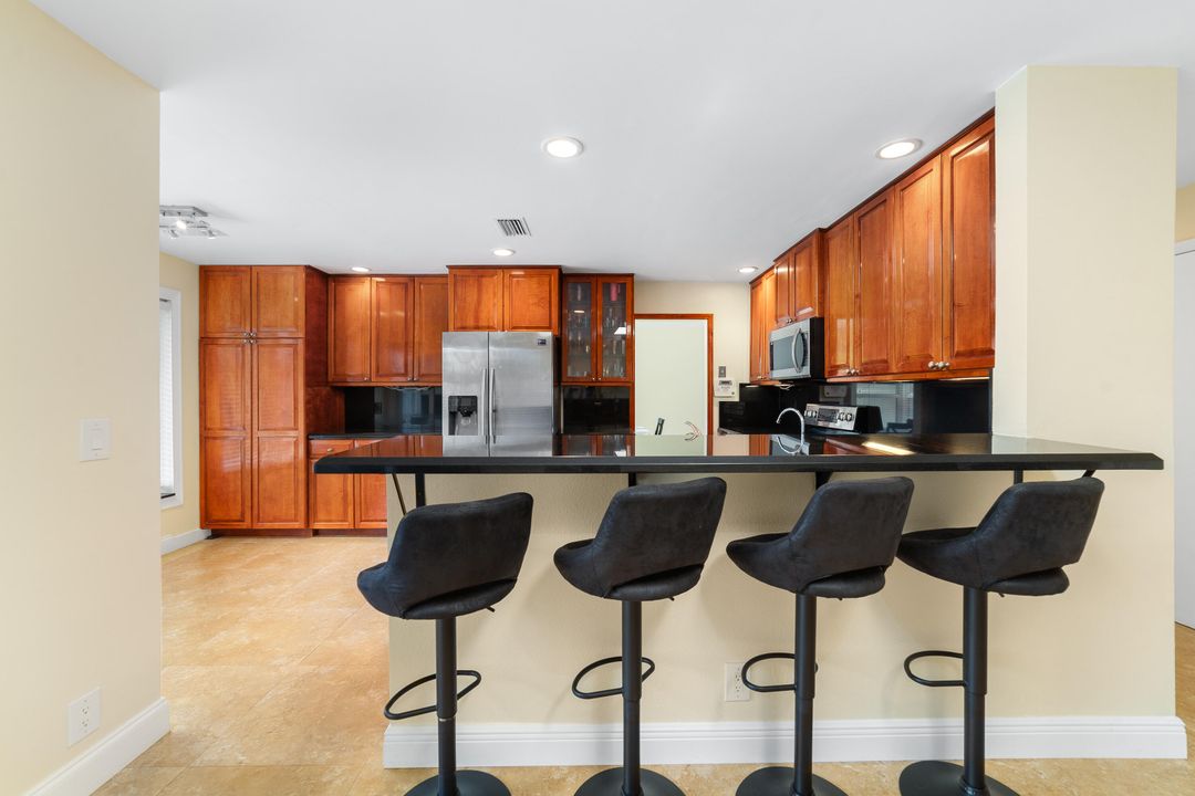 Activo con contrato: $624,900 (3 camas, 2 baños, 2036 Pies cuadrados)