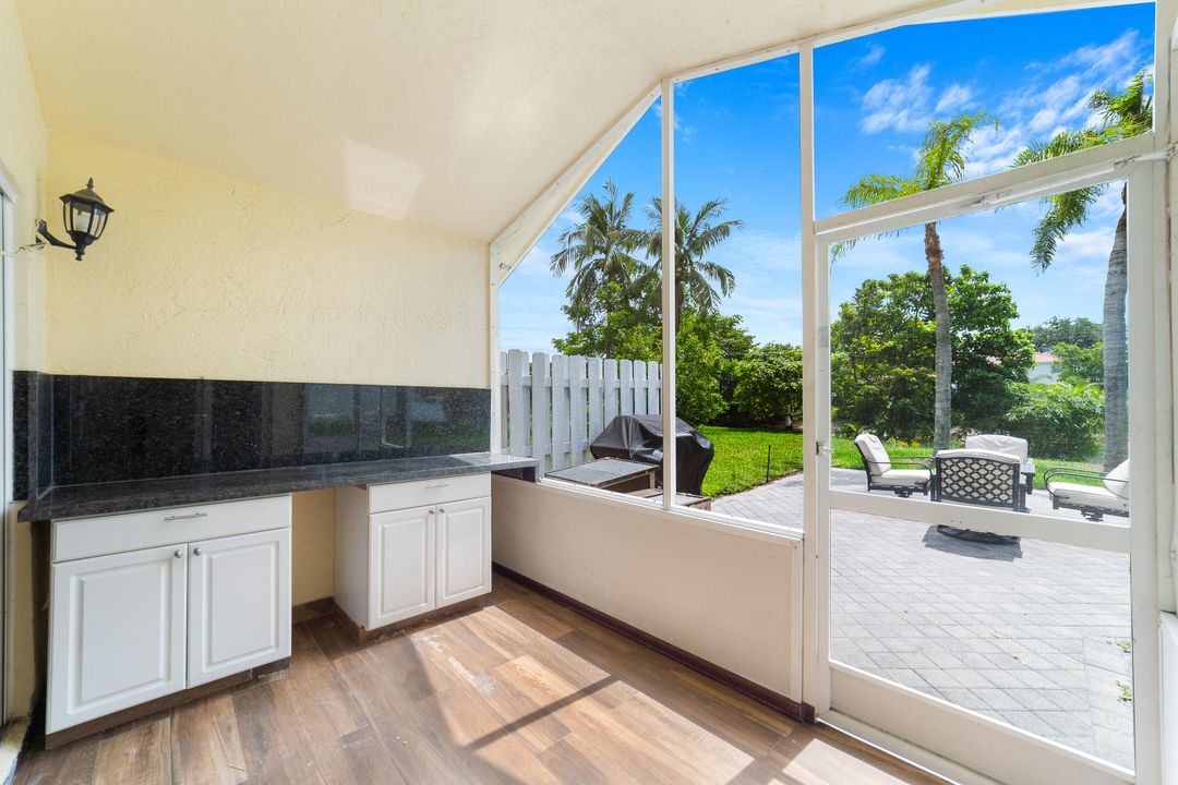 Activo con contrato: $624,900 (3 camas, 2 baños, 2036 Pies cuadrados)