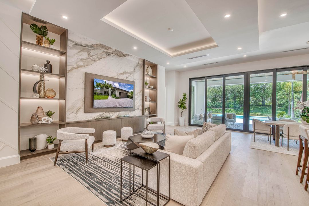 Active With Contract: $6,499,990 (5 beds, 4 baths, 4230 Square Feet)
