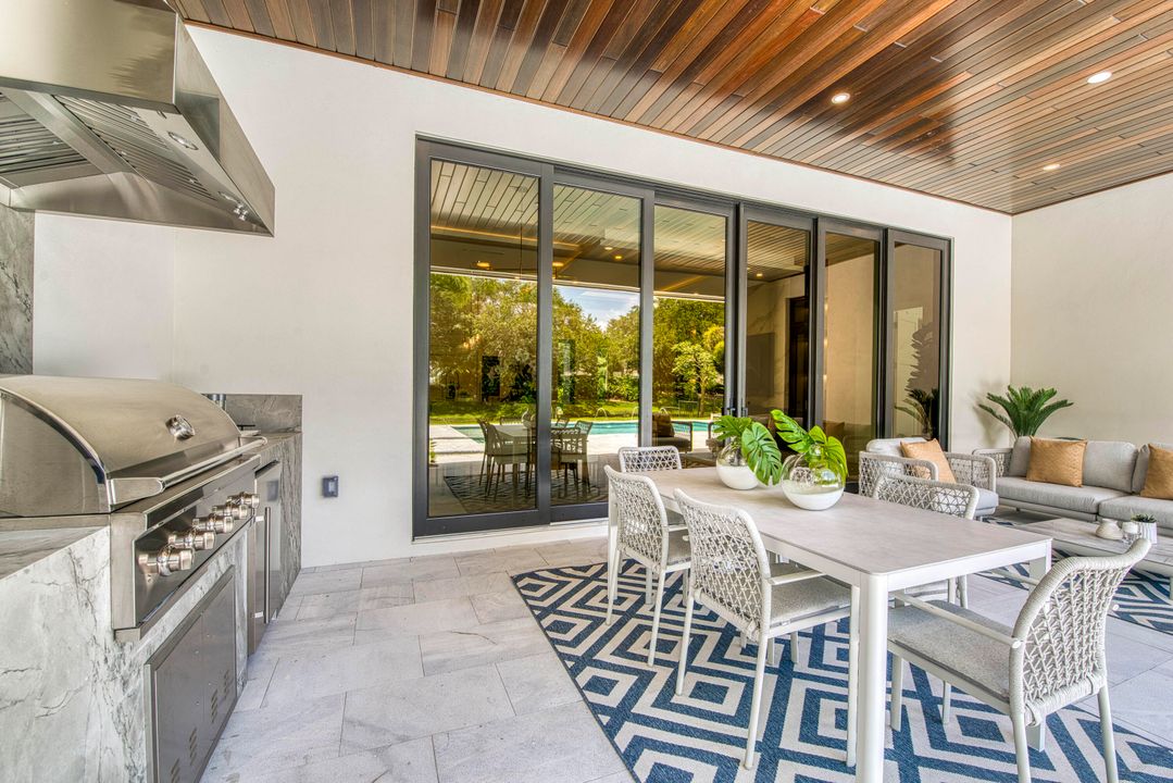 Active With Contract: $6,499,990 (5 beds, 4 baths, 4230 Square Feet)