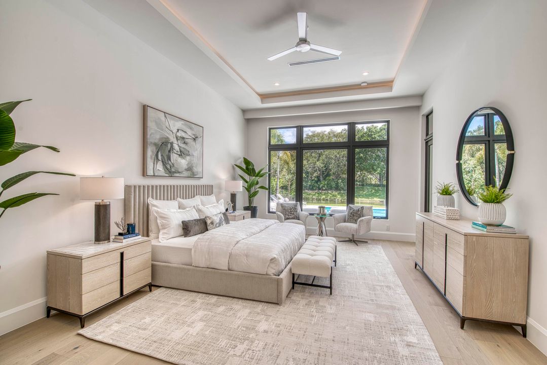 Active With Contract: $6,499,990 (5 beds, 4 baths, 4230 Square Feet)