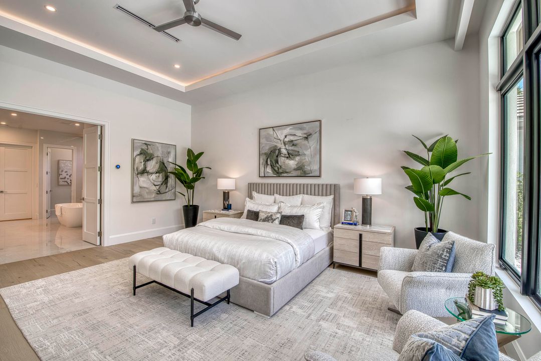 Active With Contract: $6,499,990 (5 beds, 4 baths, 4230 Square Feet)