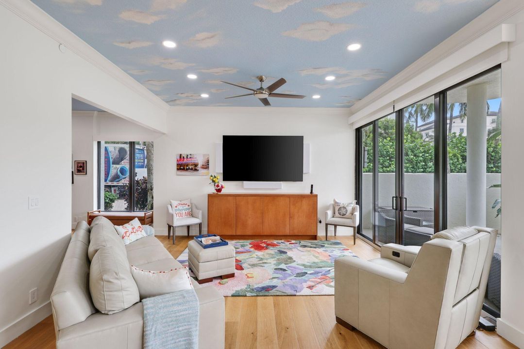 En Venta: $2,150,000 (2 camas, 2 baños, 2253 Pies cuadrados)