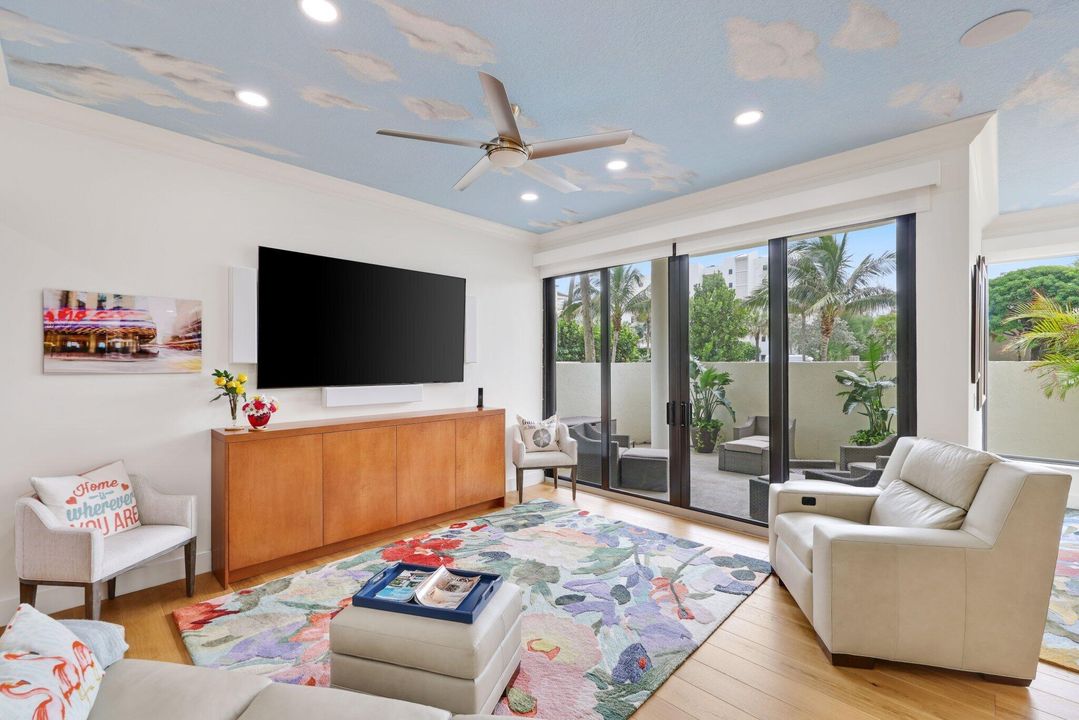 En Venta: $2,150,000 (2 camas, 2 baños, 2253 Pies cuadrados)