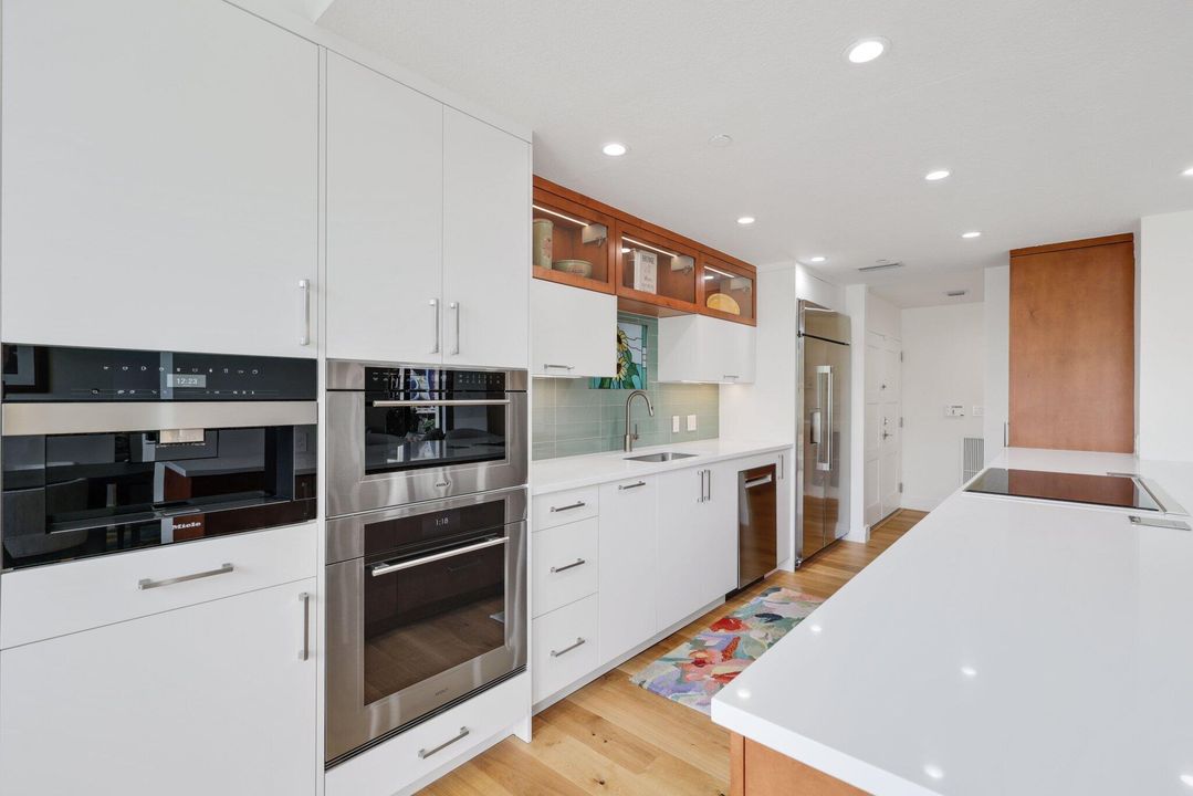 En Venta: $2,150,000 (2 camas, 2 baños, 2253 Pies cuadrados)