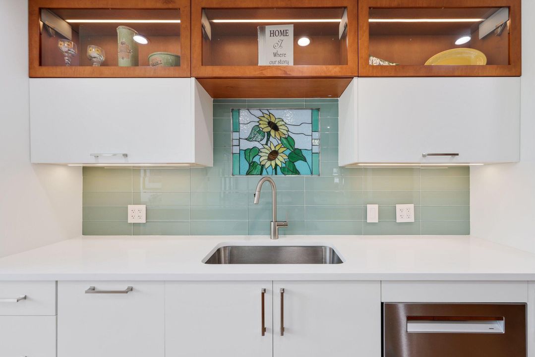 En Venta: $2,150,000 (2 camas, 2 baños, 2253 Pies cuadrados)