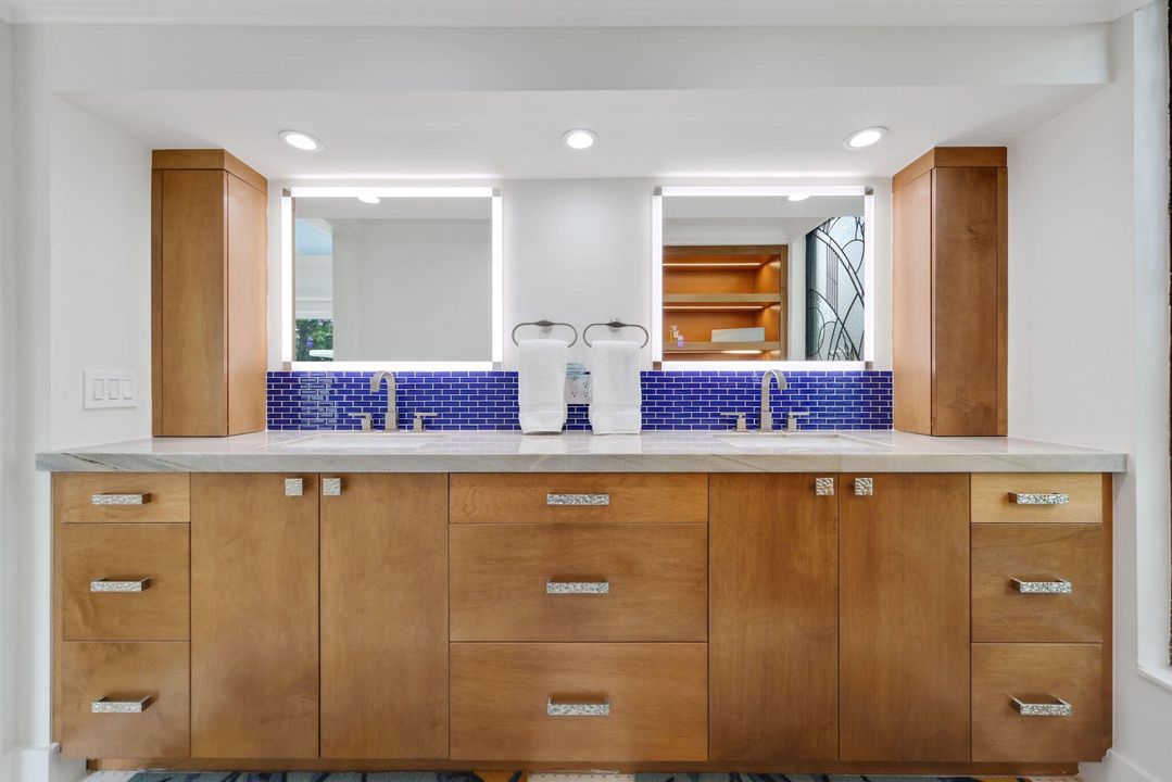 En Venta: $2,150,000 (2 camas, 2 baños, 2253 Pies cuadrados)