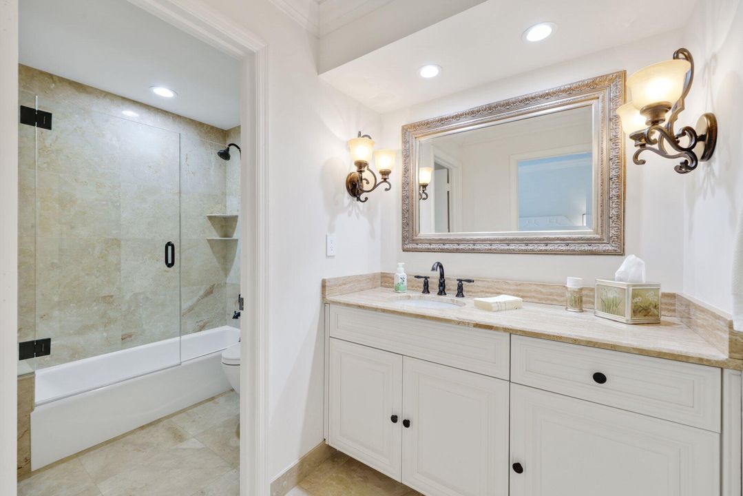 En Venta: $2,150,000 (2 camas, 2 baños, 2253 Pies cuadrados)