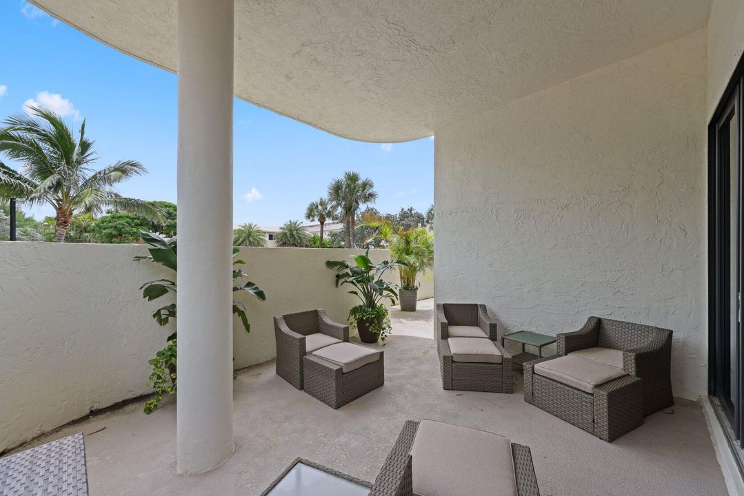 En Venta: $2,150,000 (2 camas, 2 baños, 2253 Pies cuadrados)