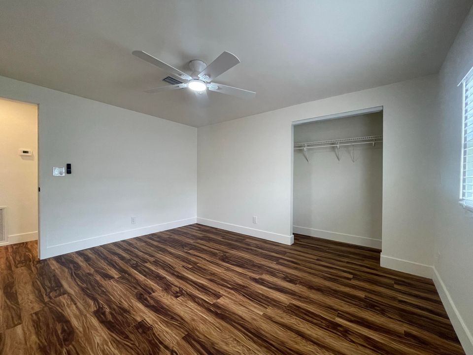 For Sale: $160,000 (2 beds, 2 baths, 1250 Square Feet)