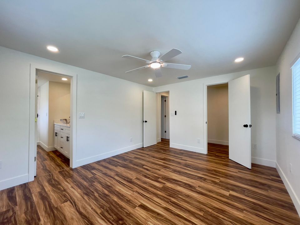 For Sale: $160,000 (2 beds, 2 baths, 1250 Square Feet)