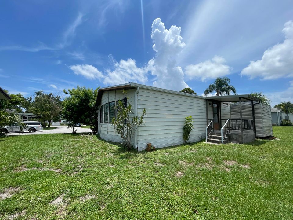 For Sale: $160,000 (2 beds, 2 baths, 1250 Square Feet)