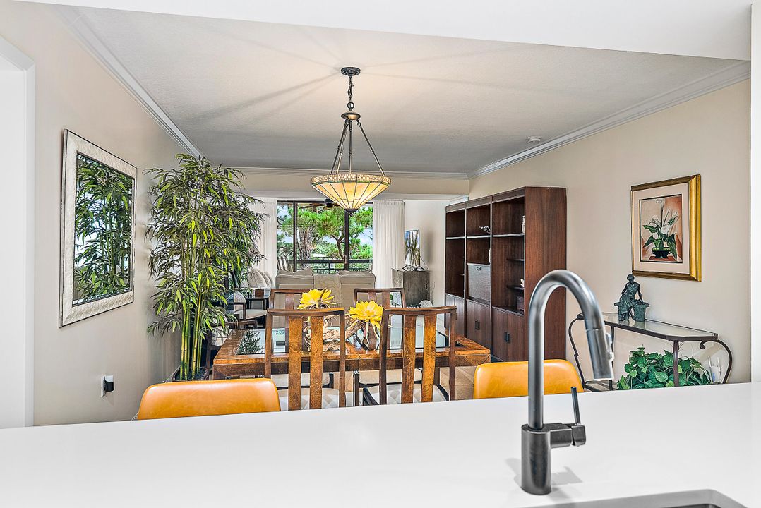 En Venta: $585,000 (2 camas, 2 baños, 1385 Pies cuadrados)