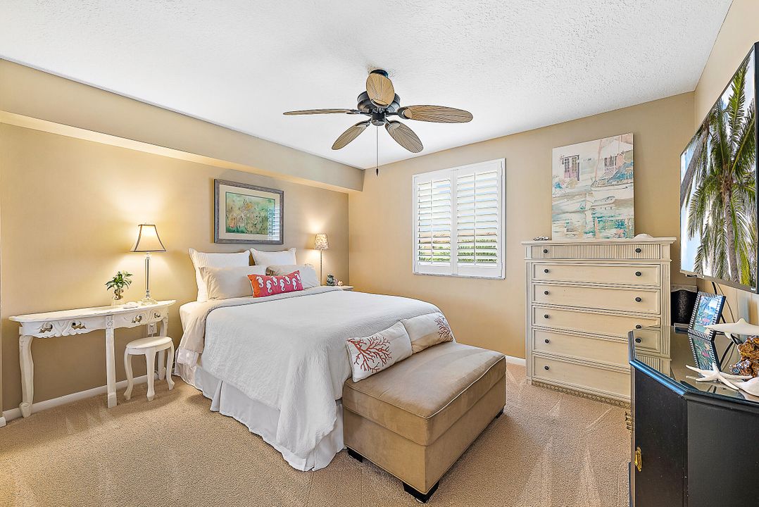 En Venta: $585,000 (2 camas, 2 baños, 1385 Pies cuadrados)