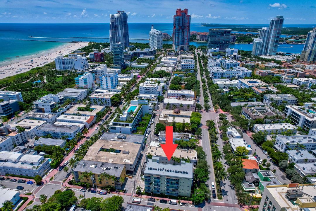 For Sale: $465,000 (1 beds, 1 baths, 590 Square Feet)