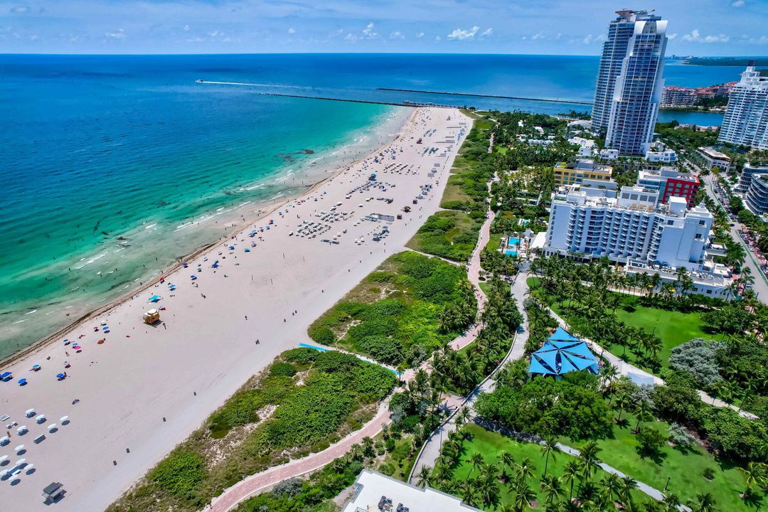 For Sale: $465,000 (1 beds, 1 baths, 590 Square Feet)