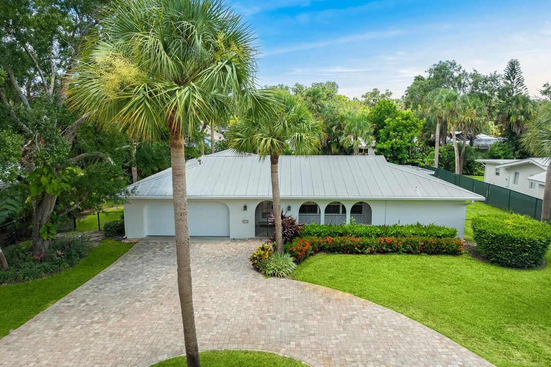 Недавно продано: $850,000 (3 спален, 2 ванн, 2191 Квадратных фут)