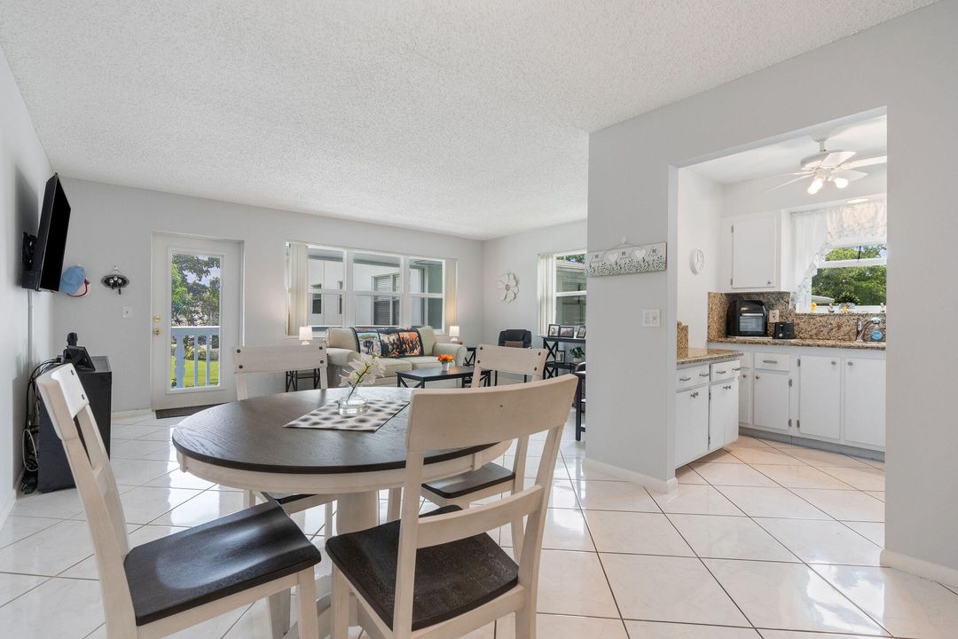 合同活跃: $94,000 (1 贝兹, 1 浴室, 703 平方英尺)