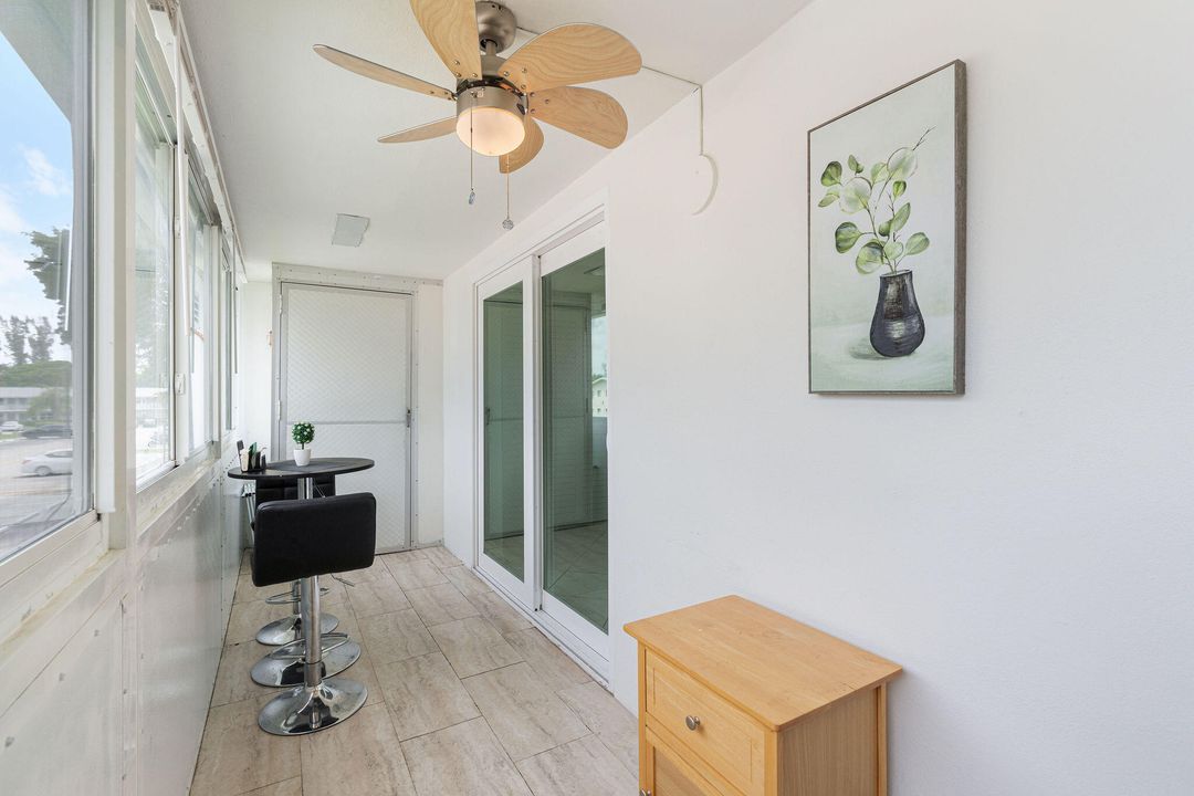 合同活跃: $94,000 (1 贝兹, 1 浴室, 703 平方英尺)