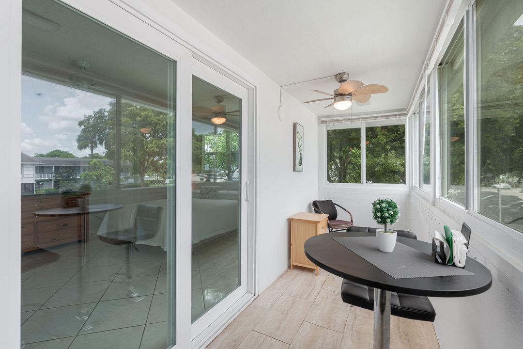 合同活跃: $94,000 (1 贝兹, 1 浴室, 703 平方英尺)