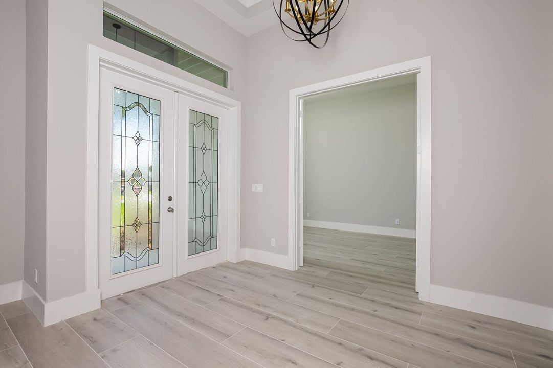 For Sale: $1,179,000 (5 beds, 3 baths, 3404 Square Feet)