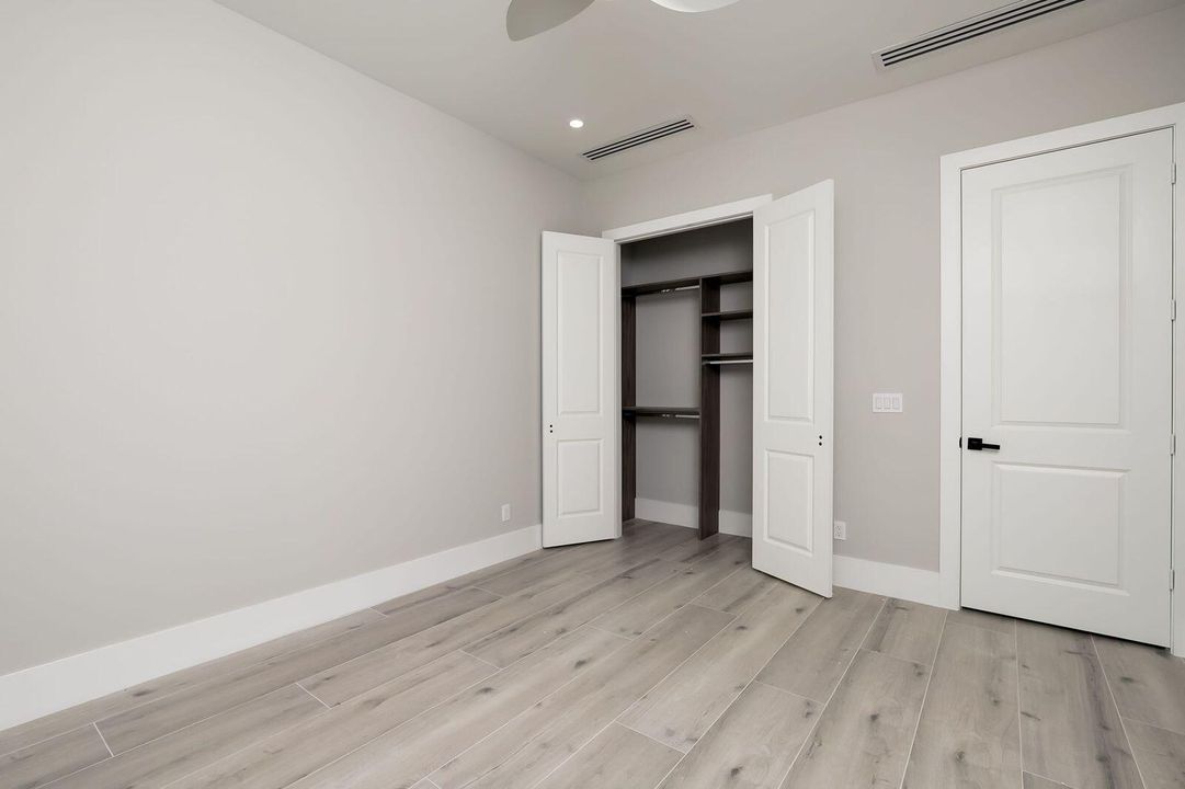 For Sale: $1,179,000 (5 beds, 3 baths, 3404 Square Feet)