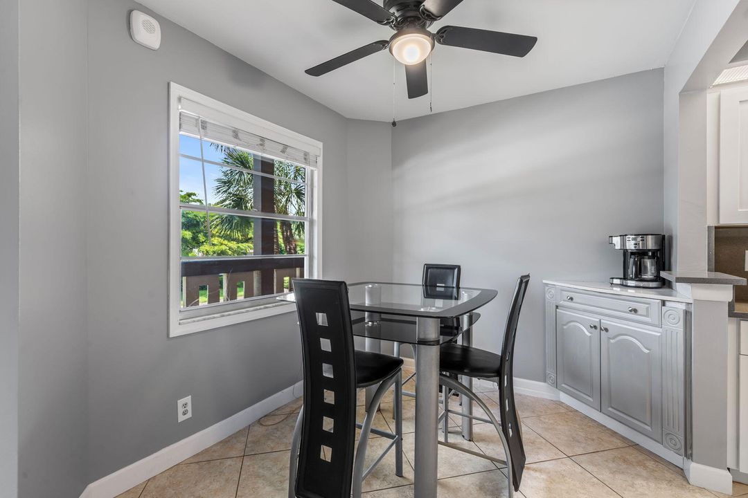 合同活跃: $199,999 (2 贝兹, 2 浴室, 1157 平方英尺)