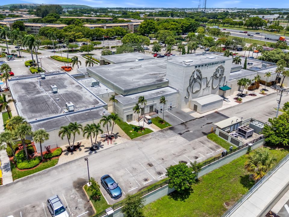 合同活跃: $199,999 (2 贝兹, 2 浴室, 1157 平方英尺)