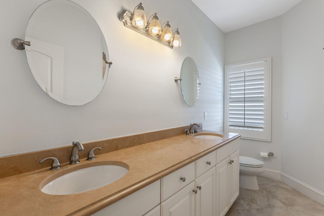 На продажу: $3,995,000 (4 спален, 4 ванн, 3715 Квадратных фут)