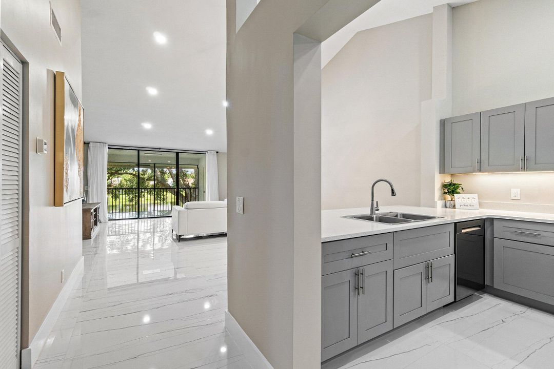En Venta: $419,900 (2 camas, 2 baños, 1300 Pies cuadrados)