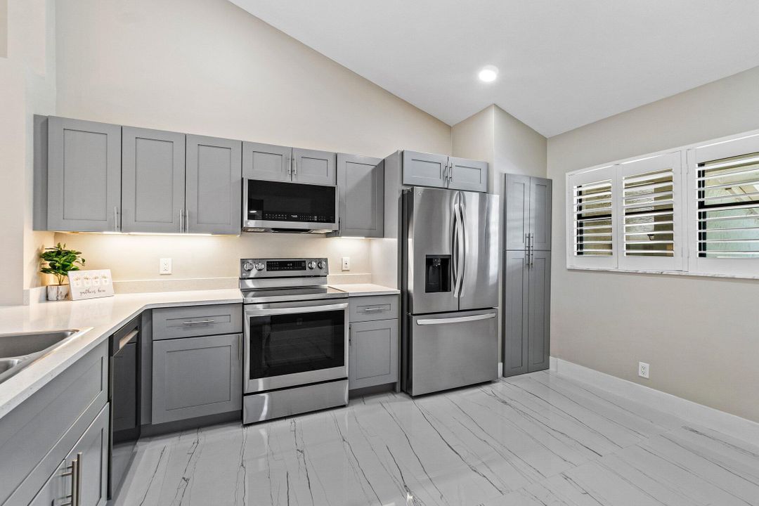En Venta: $419,900 (2 camas, 2 baños, 1300 Pies cuadrados)