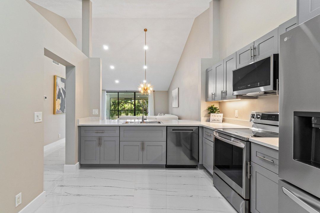 En Venta: $419,900 (2 camas, 2 baños, 1300 Pies cuadrados)