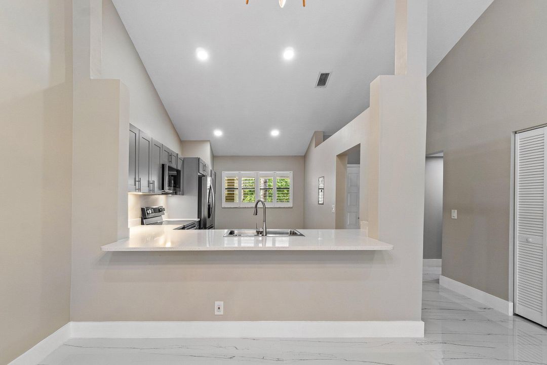 En Venta: $419,900 (2 camas, 2 baños, 1300 Pies cuadrados)