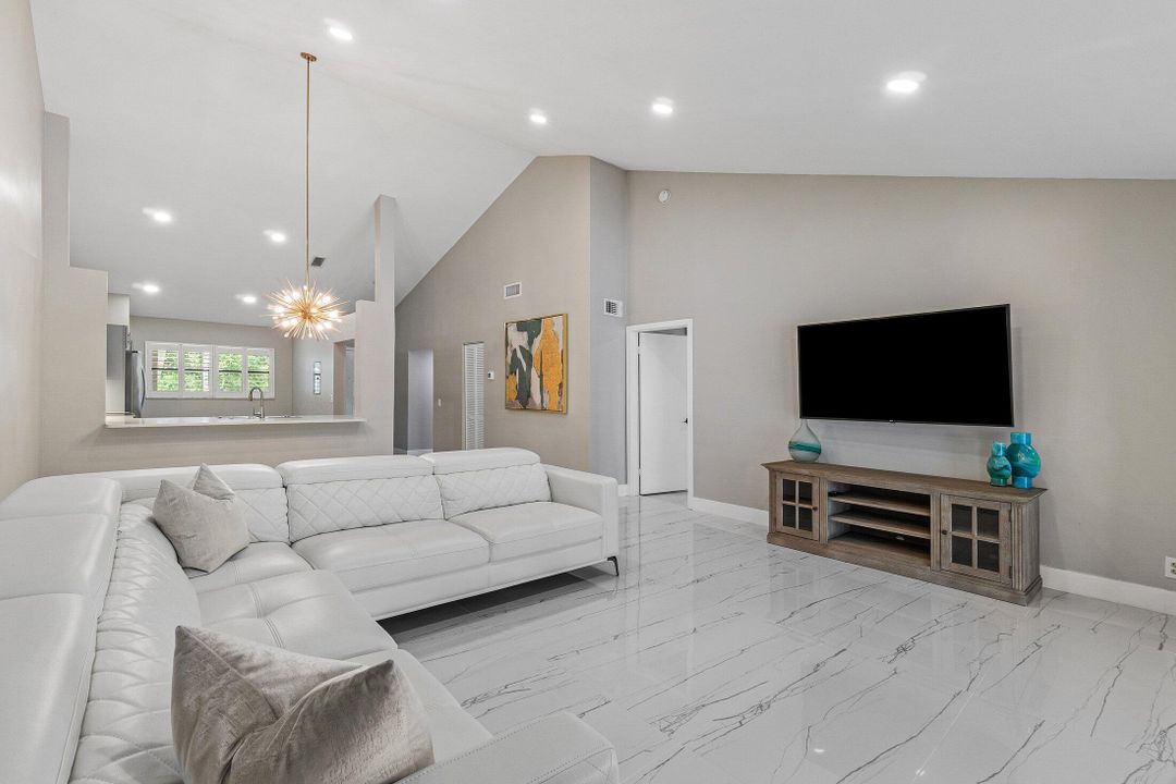 En Venta: $419,900 (2 camas, 2 baños, 1300 Pies cuadrados)